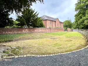 Photo 23- click for photo gallery